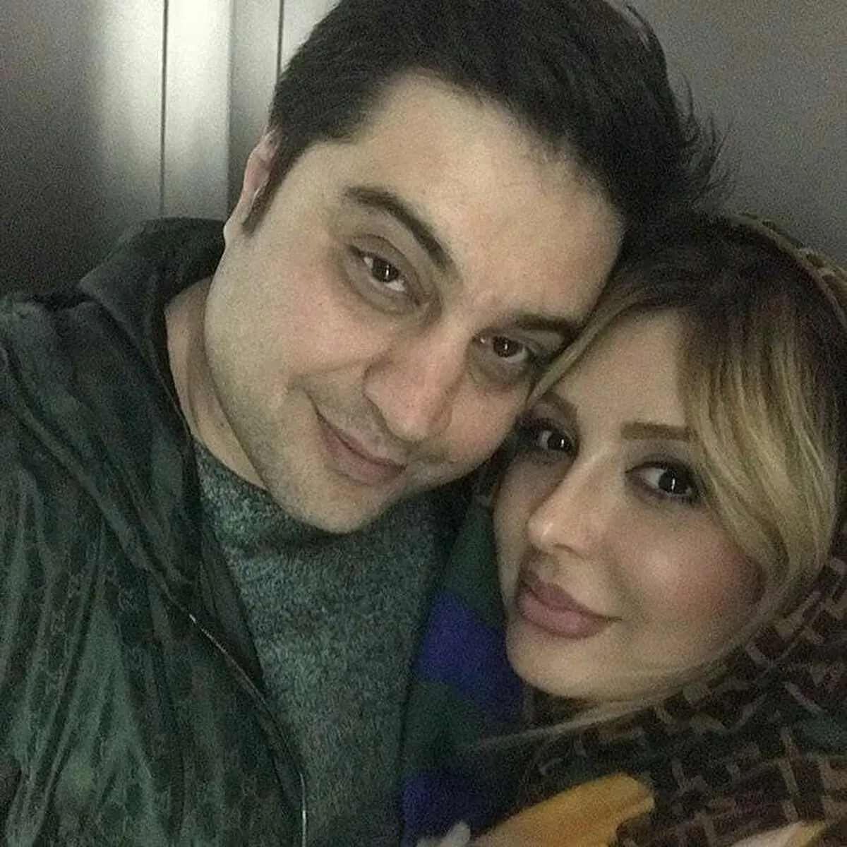 تصویری از نیوشا ضیغمی درکنار همسرش