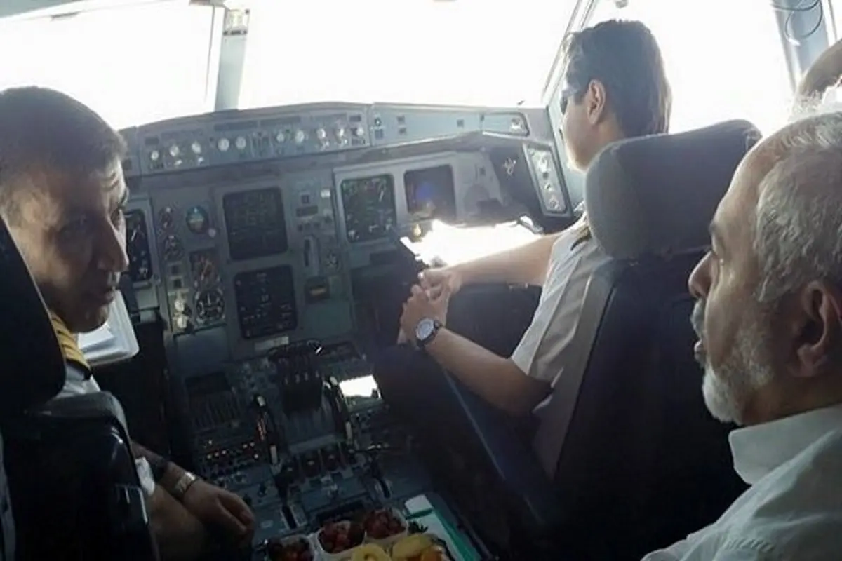 مذاکرات هسته ای در کاکپیت هواپیما +عکس