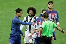 جنجال مسعود در یونان + عکس
