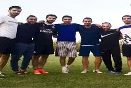 فریدون زندی و نکونام در کنار دوستان/ عکس