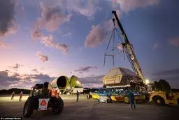 تصاویر کپسولی که قرار است انسان را به مریخ ببرد