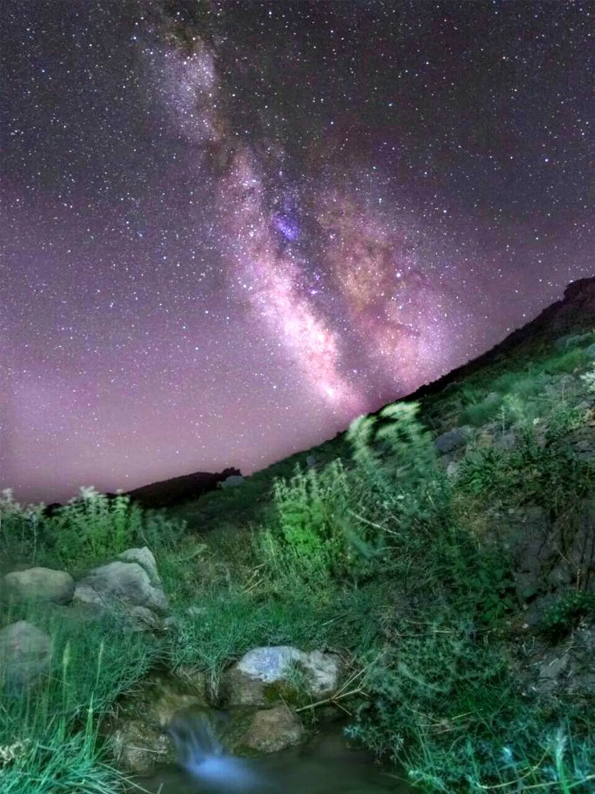 تصویری دیدنی از کهکشان راه شیری بر فراز"کوه گل"