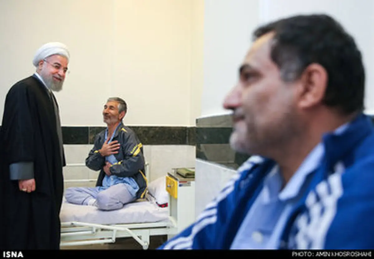 عید دیدنی روحانی با جانبازان یک آسایشگاه/تصاویر
