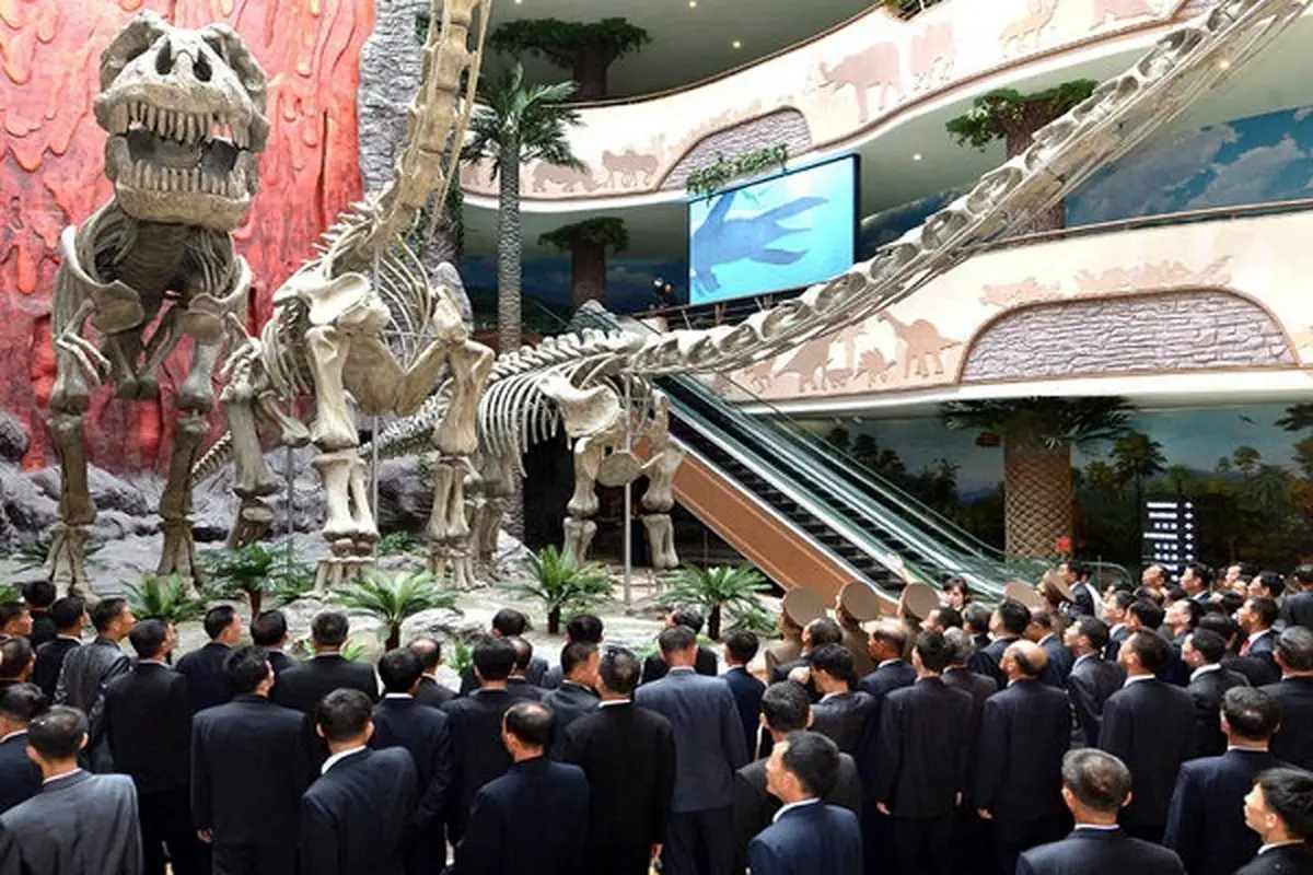 یک روز تفریح دانشمندان کره شمالی/عکس