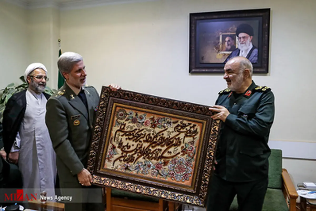 تصاویر: دیدار وزیر دفاع با فرمانده کل سپاه