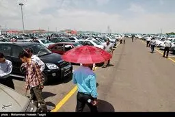 آخرین خبرها از بازار خودرو/ قیمت‌ها در بازار خودرو ساعت به ساعت می‌ریزد