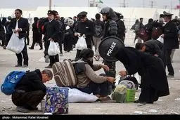 بلاتکلیفی زائران حسینی در مرز مهران/تصاویر