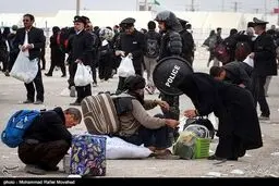 بلاتکلیفی زائران حسینی در مرز مهران/تصاویر