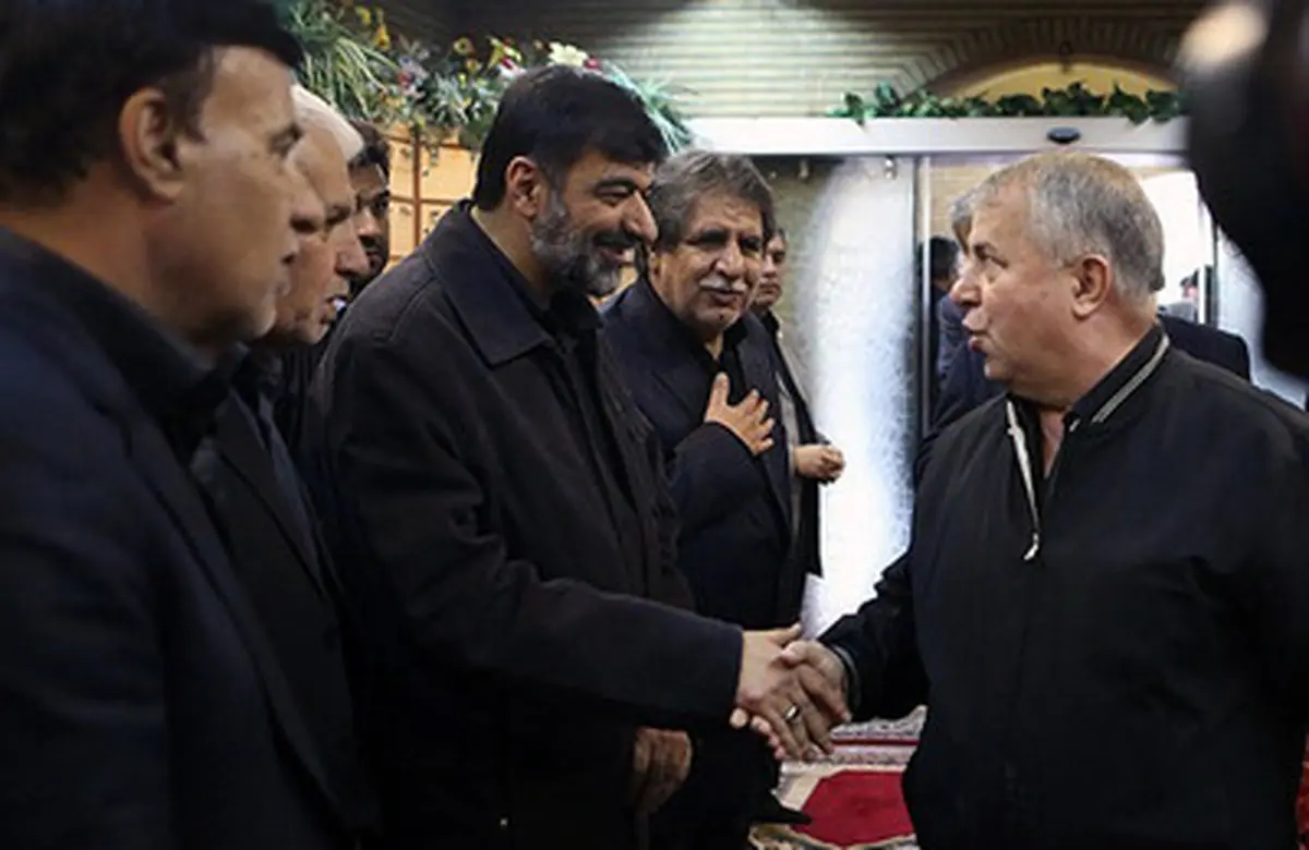 مجلس ترحیم غلامحسین مظلومی با حضور قلعه نوعی، علی پروین، سردار احمدی‌مقدم، عادل فردوسی پور و حمید درخشان/ تصاویر