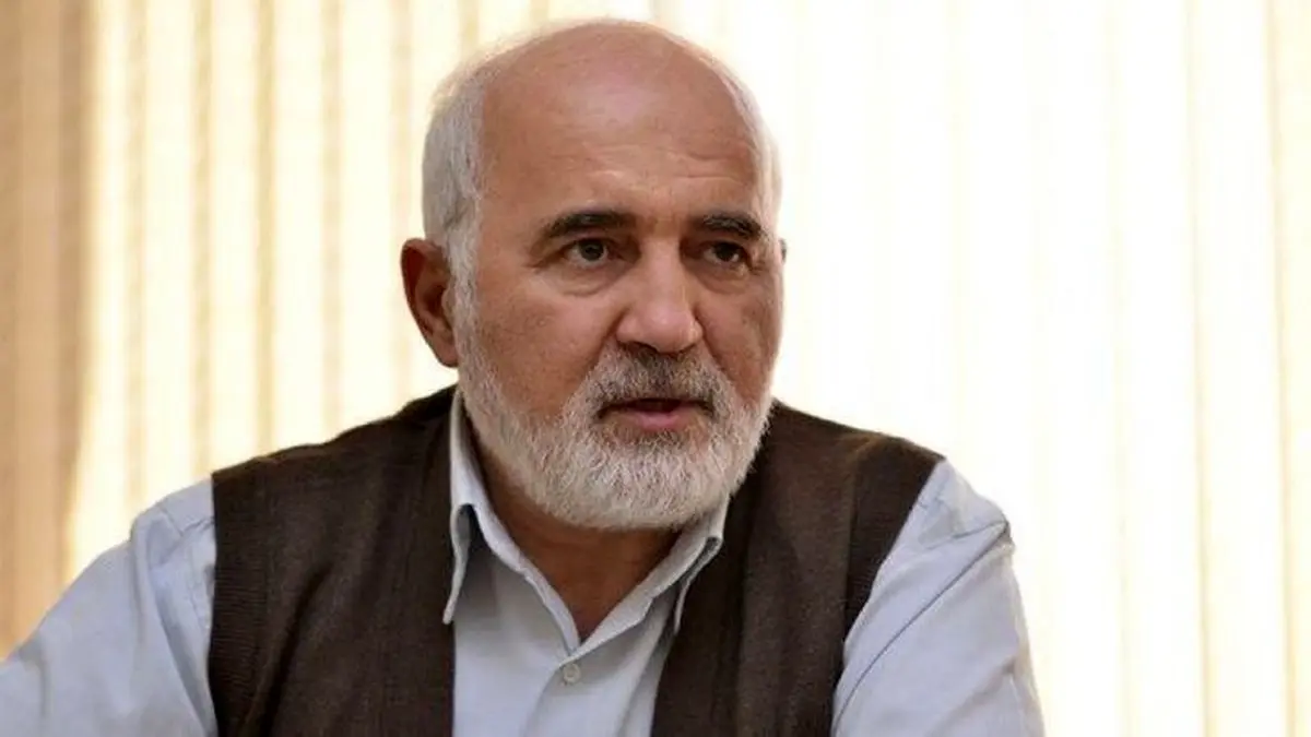 احمد توکلی: با استیضاح حسن روحانی بیشتر موافقم/روحانی کشور را به سمت بدی می‌برد