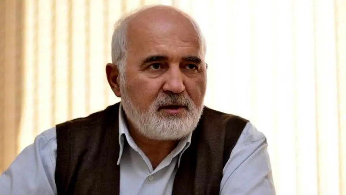 احمد توکلی: با استیضاح حسن روحانی بیشتر موافقم/روحانی کشور را به سمت بدی می‌برد