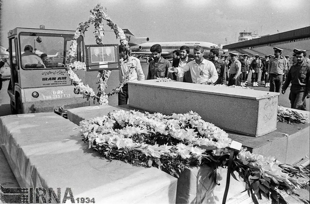 سرنگونی هواپیمای مسافران ایرانی با موشک آمریکا/تصاویر