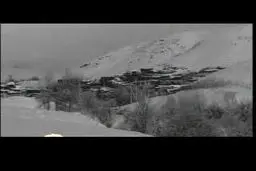 فیلم تکان دهنده از قتل عام مردم ایران توسط انگلیس