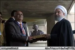 تصویری از هدیه‌ای که هندی‌ها به حسن روحانی دادند