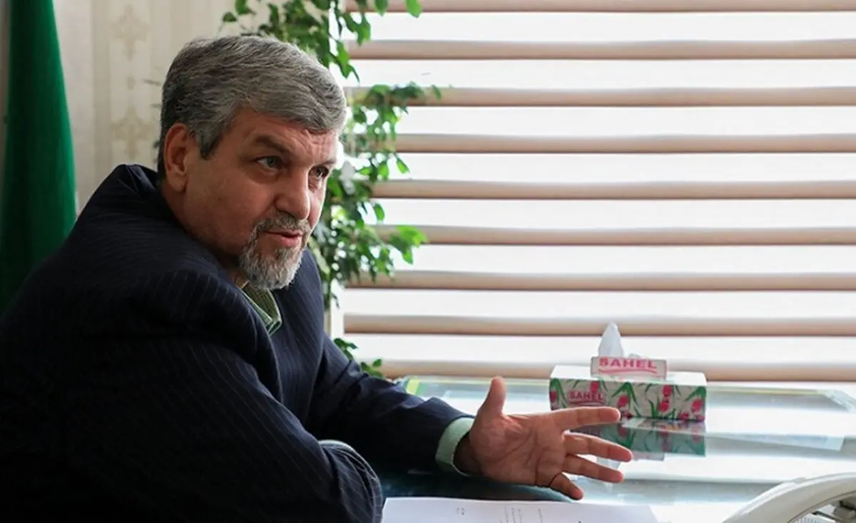 کواکبیان: معمولا کسانی تایید صلاحیت می شوند که همزمان از رهبری حکم دارند/ بحثِ عبور از خاتمی مطرح نیست/ «تَکرار می‌کنم» همچنان تاثیر دارد / ظریف کاندیدا نمی‌شود