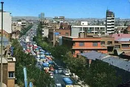 ترافیک سنگین و آسمان آبی تهران در دهه 40/عکس