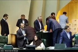 حواشی تصویری انتخاب رئیس موقت مجلس دهم