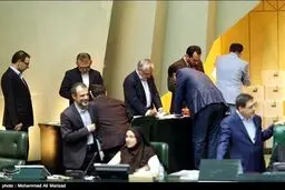 حواشی تصویری انتخاب رئیس موقت مجلس دهم
