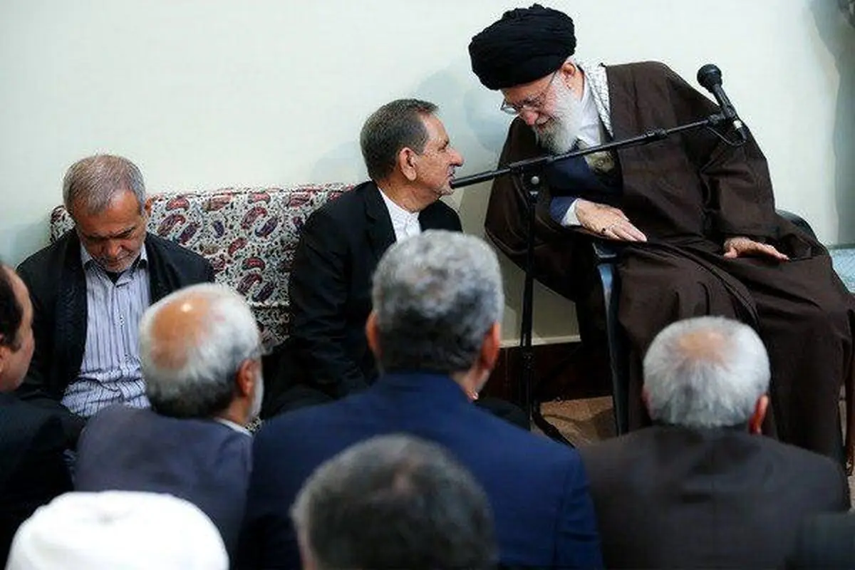 تصویری دیدنی از گفت‌وگوی خصوصی رهبری با جهانگیری