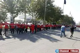 پرچم 6000 متری هواداران پرسپولیس وارد ورزشگاه شد/عکس