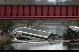 5 کشته بر اثر خارج شدن قطار از ریل در فرانسه/تصاویر