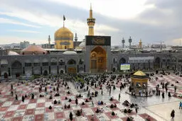 زیارت با رعایت... + عکس