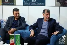 عکس/ تصویر یک سیاستمدار در جشنواره فیلم فجر