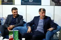 عکس/ تصویر یک سیاستمدار در جشنواره فیلم فجر