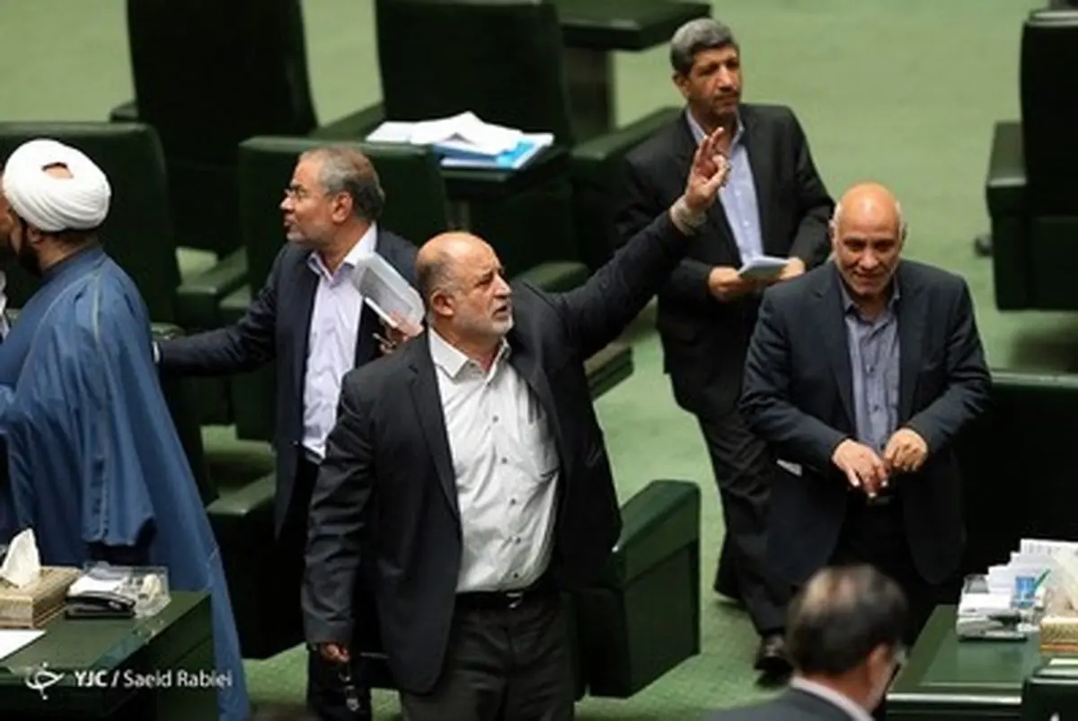 حاشیه های امروز نمایندگان ملت در خانه ملت/تصاویر