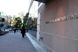 رای الیوم بررسی کرد: مخالفت صندوق بین المللی پول با وام کرونای ایران، تحت فشار ترامپ