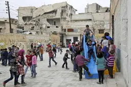 زندگی در مناطق جنگزده سوریه/تصاویر