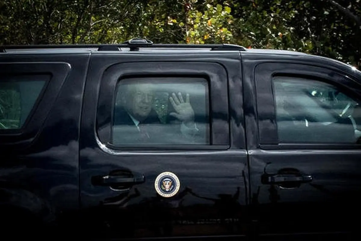 واکنش ترامپ به هوادارانش در خیابان!/عکس