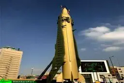 نمایش اقتدار موشکی انقلاب اسلامی در مسیر راهپیمایی ۲۲بهمن/عکس
