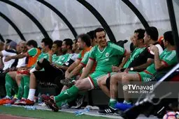 شوخی های علی کریمی روی نمیکت تیم ستارگان/ عکس