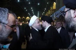 روحانی در آغوش سیدحسن خمینی/ عکس