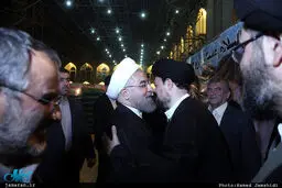 روحانی در آغوش سیدحسن خمینی/ عکس