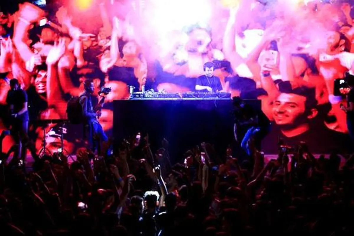 اجرای کنسرت شبانه در حاشیه نمایش سالانه خودرو و موتور در شهر بغداد