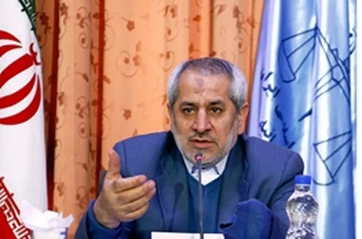 واکنش دادستان تهران به نامه احمدی‌نژاد درباره بقایی: طوری نوشته انگار در زندان هارون الرشید یا گوانتانامو بوده است! /حق تعقیب قضایی برای دادستانی تهران محفوظ است/عمل کسی که از فساد حمایت می کند ظلم است