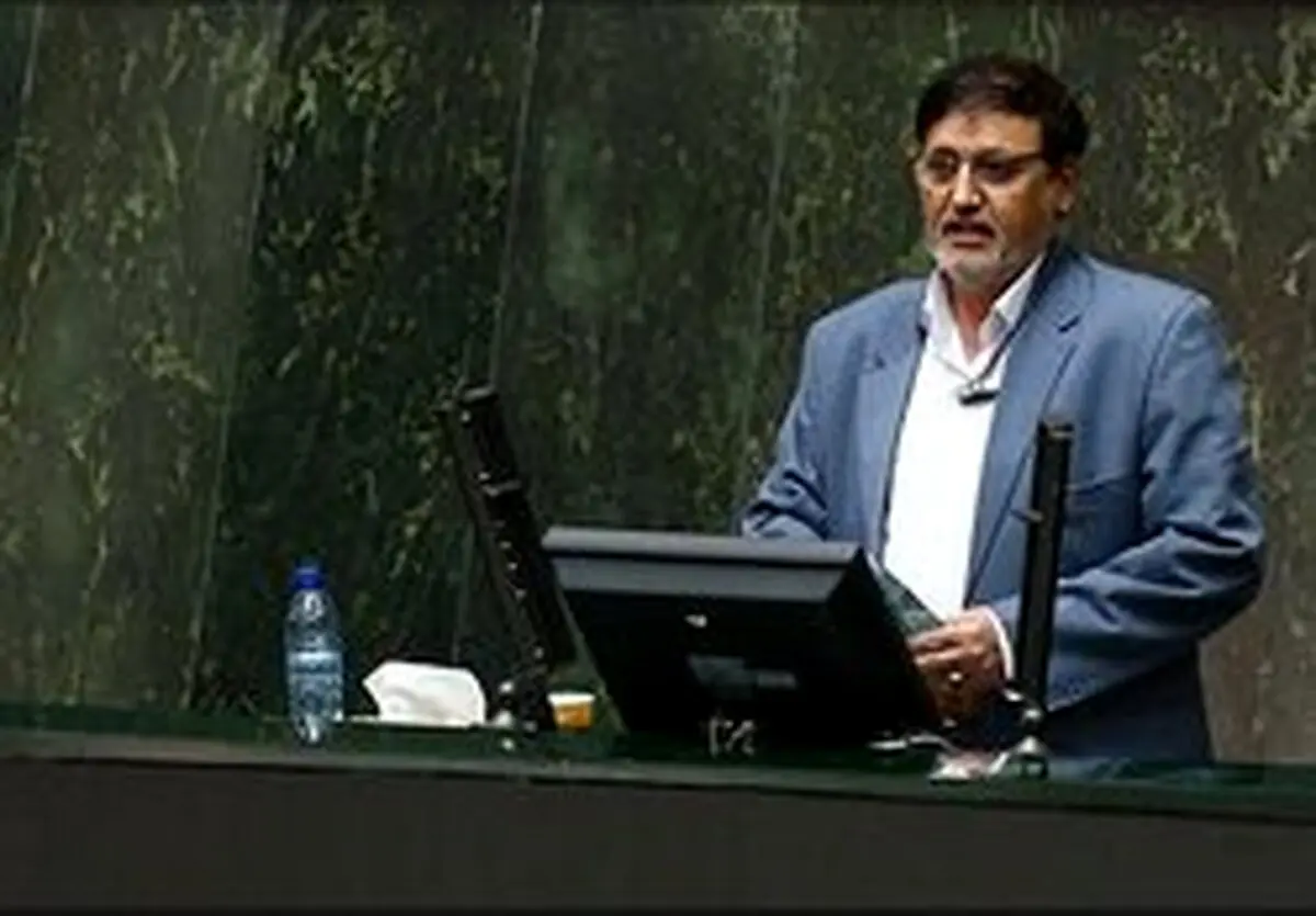 ابطحی: از گردن کلفت‌ها مالیات بیشتری گرفته شود!