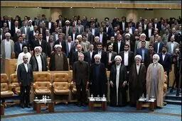 علی لاریجانی: برادر عزیزم آقای محسنی‌اژه‌ای حرف‌هایی که سرمایه گذاران را از کشور فراری می‌هد را بیان نکنید