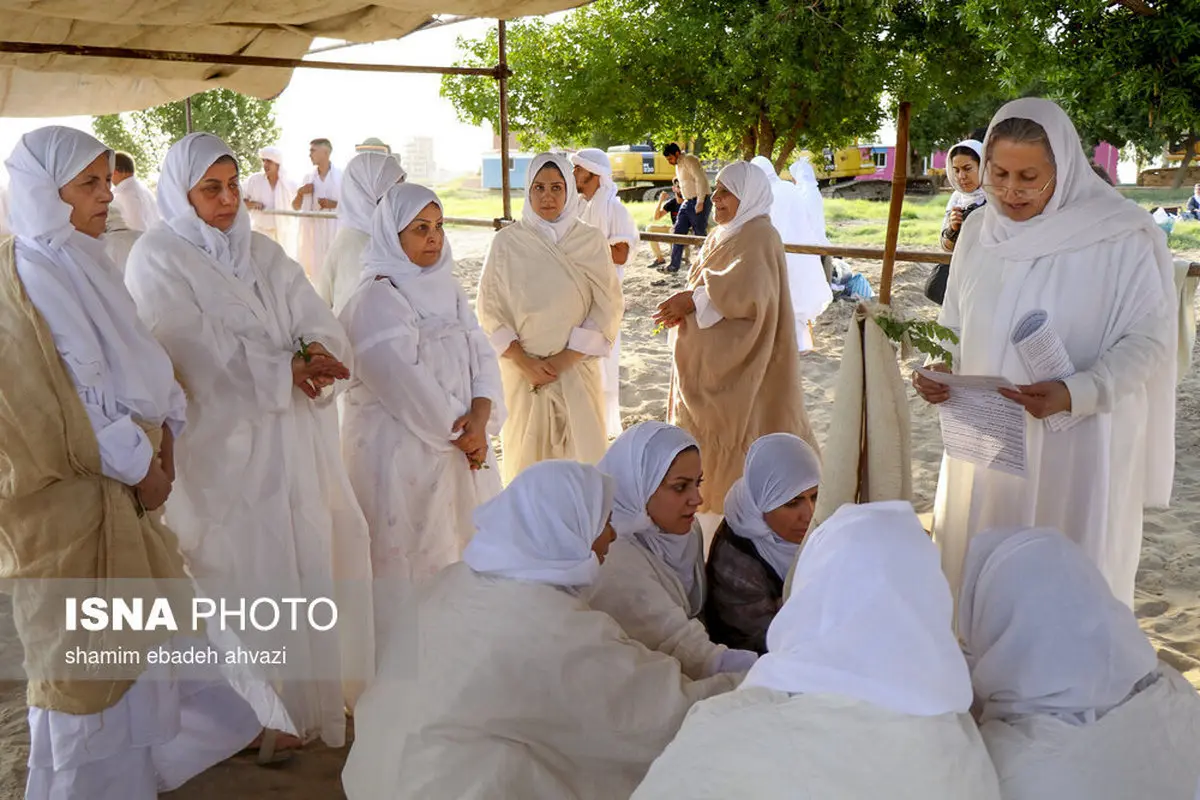 سال جدید پیروان حضرت یحیی(ع) در کنار کارون