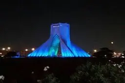 عکس / به مناسبت روز جهانی دیابت برج آزادی آبی شد
