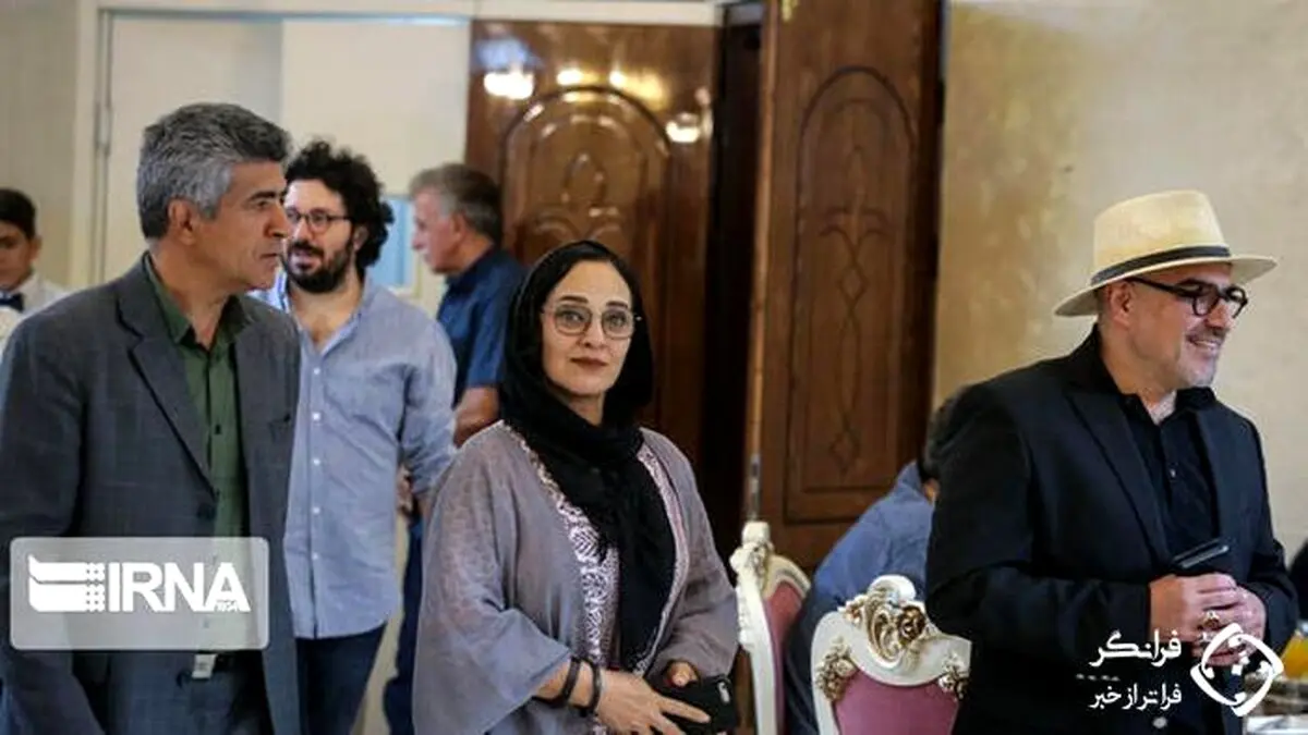 کلاه عجیب بر سر شوهر داور معروف عصر جدید + عکس