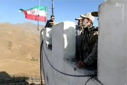 لاریجانی بر برجک دیده‌بانی در نقطه صفر مرزی/عکس