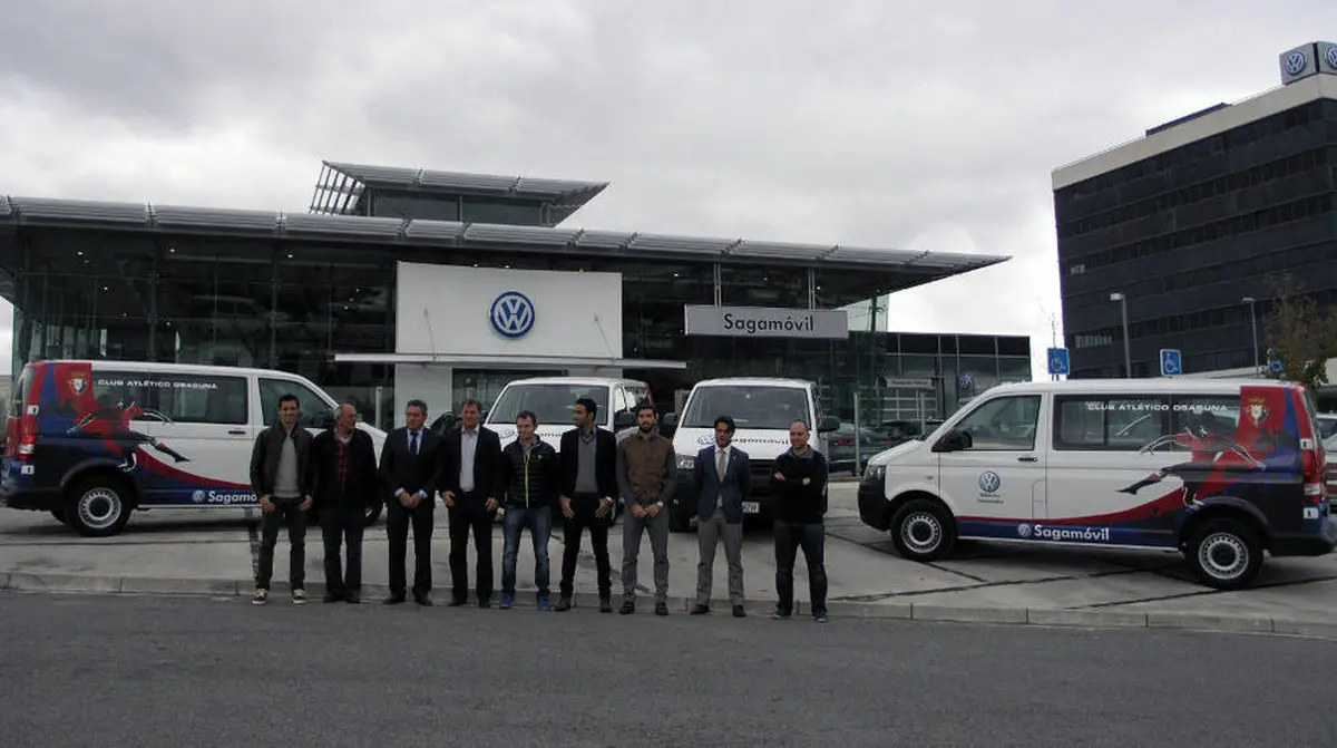 نکونام‌ و انصاري‌فرد در مراسم‌ تبليغاتي‌ (عکس)