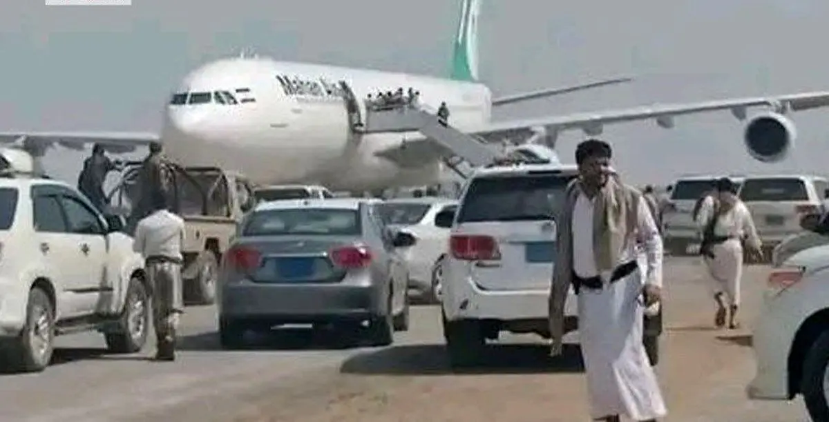لحظه بازگشت خلبان شجاع ایرباس محاصره شکن از یمن
