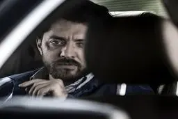 بهرام رادان در مزار پدر مرحومش 