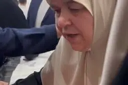  همسر شهید هنیه: صبر و اراده قوی را از تو آموختیم