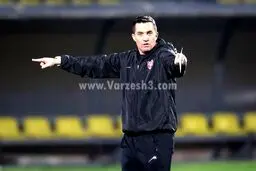 سرمربی پرسپولیس به نشست خبری نرسید