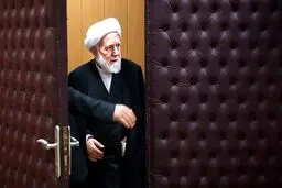 هرگز در حوزه‌های علمیه متخصص علم اقتصاد پرورش نمی‌یابد 